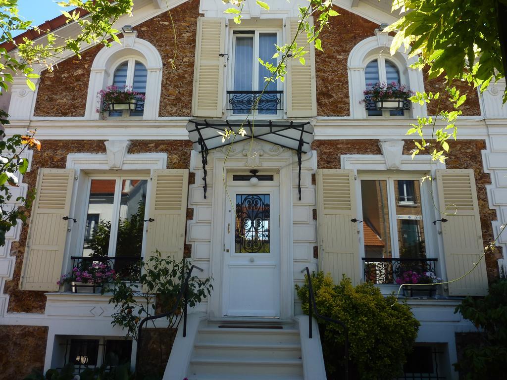 Maison Romantique Bed & Breakfast เลอแปโรซูร์มาร์น ภายนอก รูปภาพ